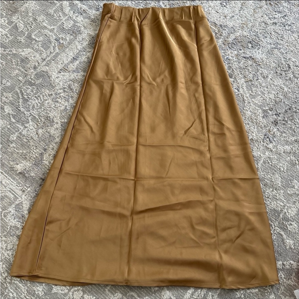 Elegant Satin Tan Midi Skirt - Picture 4 of 8